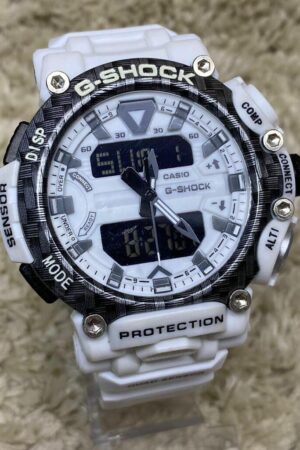 Relógio masculino G-shock Mudmaster GP Preto/Branco a prova dagua